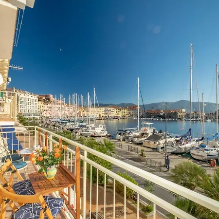 Porto Antico Apartment *